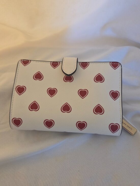 Kate Spade Cream Heart Print Wallet - Medium Zip Around -- Card Organizer - Picture 6 of 6